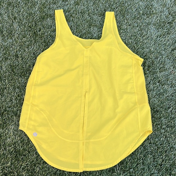 EUC Lululemon Women’s Running Top: Featherweight Singlet in Sizzle - Picture 4 of 8